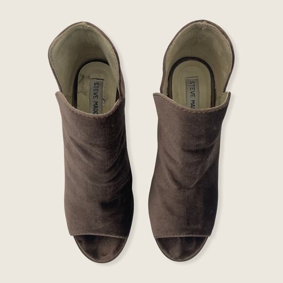 Steve Madden Kaitt Brown Velvet Velour Fabric Peep Toe 3.5” Stacked Block Heel 9 - Picture 3 of 8